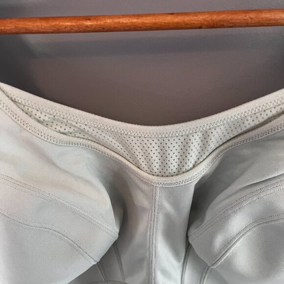 48C - WingsLove Sports Bra - Picture 9 of 9